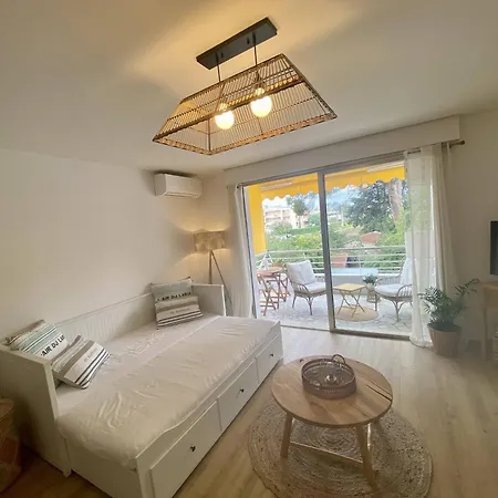 Golf Juans- Studio Front De Mer, Wifi Clim Vallauris